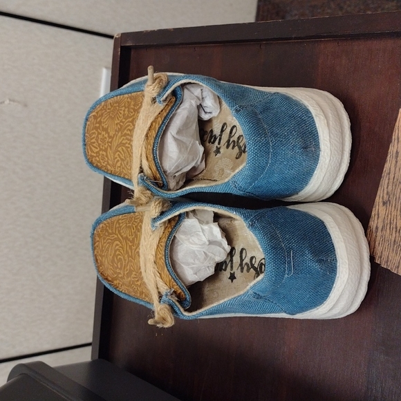 NWT Gypsy Jazz Slip-on Turquoise Shoes - Picture 3 of 4